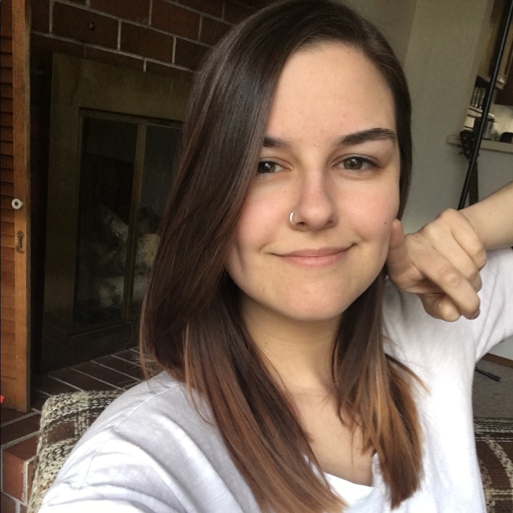 Meet your Posher, Emily